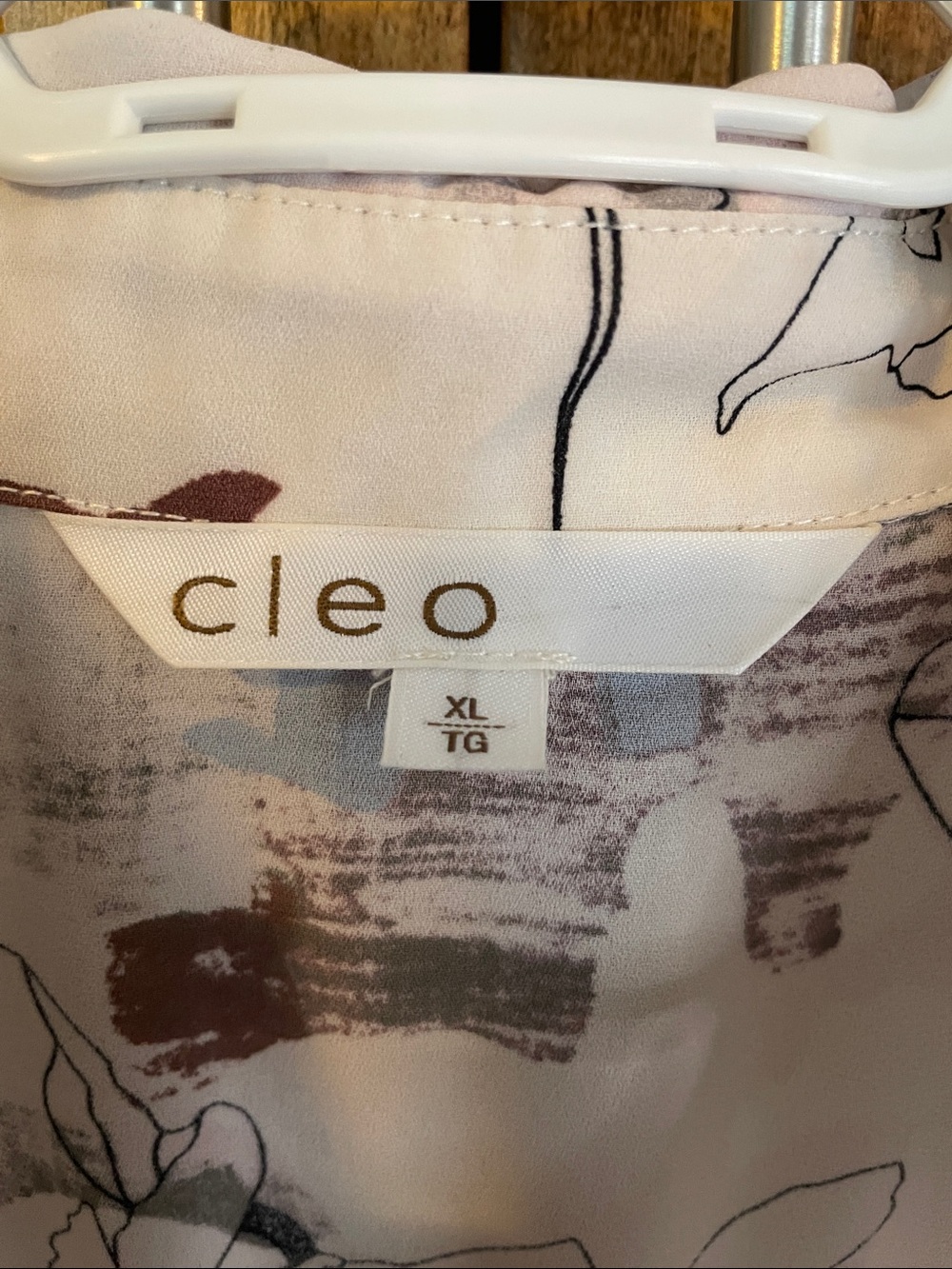 Cleo Sleeveless Floral-Print Button Front Tunic in Blush and Mauve - Picture 7 of 11